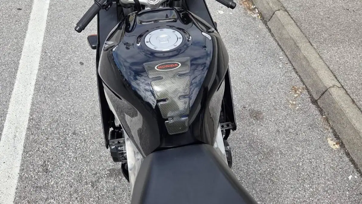 Honda   (8)