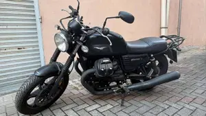 Moto Guzzi V7 III Stone (2017 - 20) 