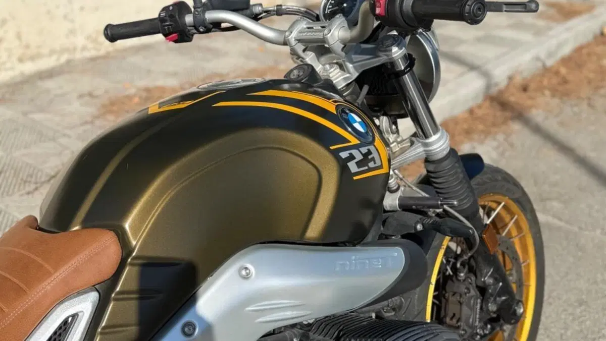 Bmw R nineT 100 Years (2023)  (13)