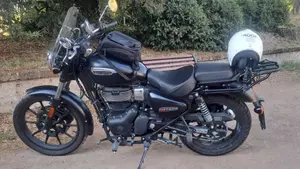 Royal Enfield Meteor 350 Aurora (2024 - 26)  (3)