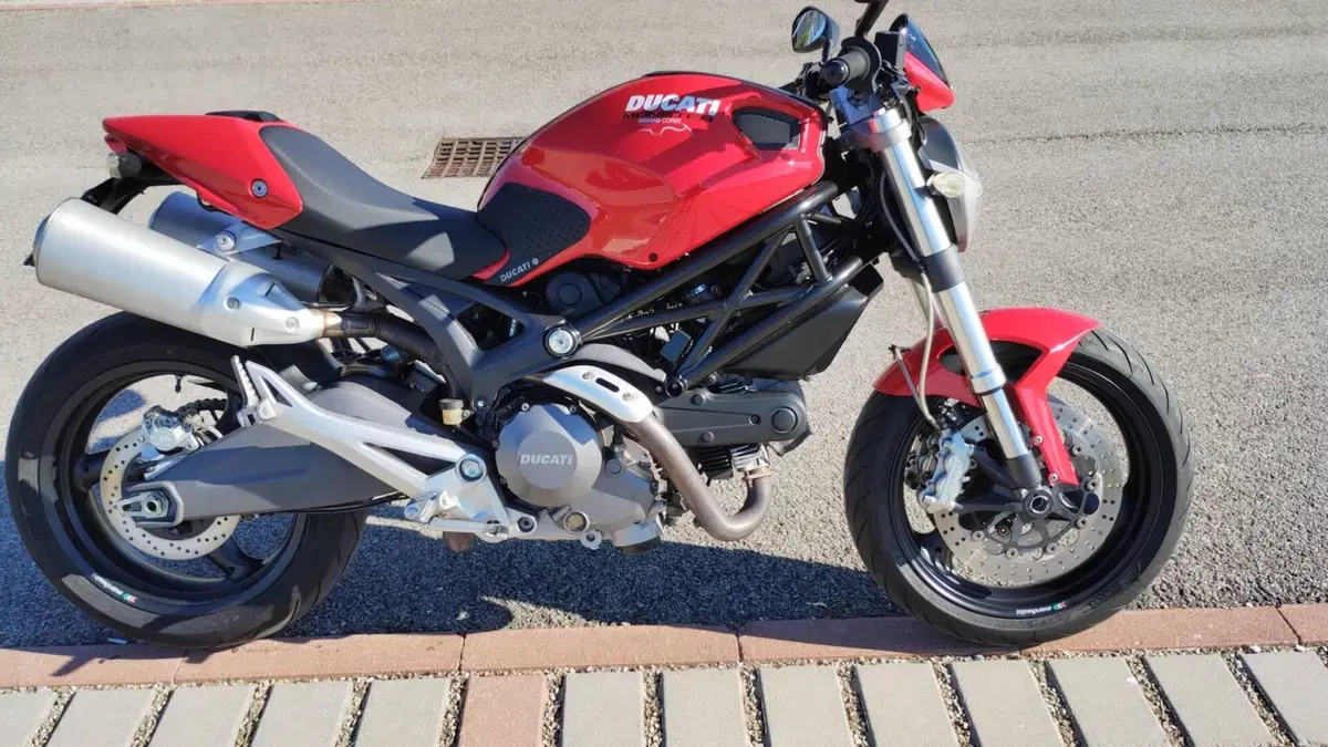 Ducati Monster 696 Plus (2007 - 14)  (3)