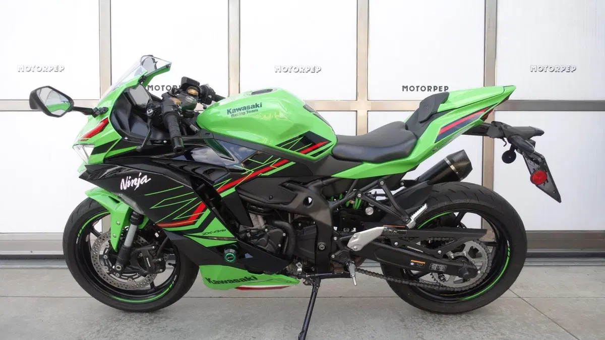 Kawasaki Ninja ZX-4R (2024 - 26)  (3)