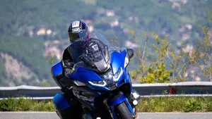 Bmw R 1250 RT (2021 - 25)  (2)