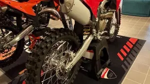 Ducati Desmo450 MX (2026)  (2)