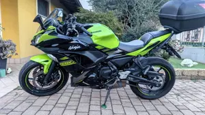 Kawasaki Ninja 650 (2017 - 19)  (2)