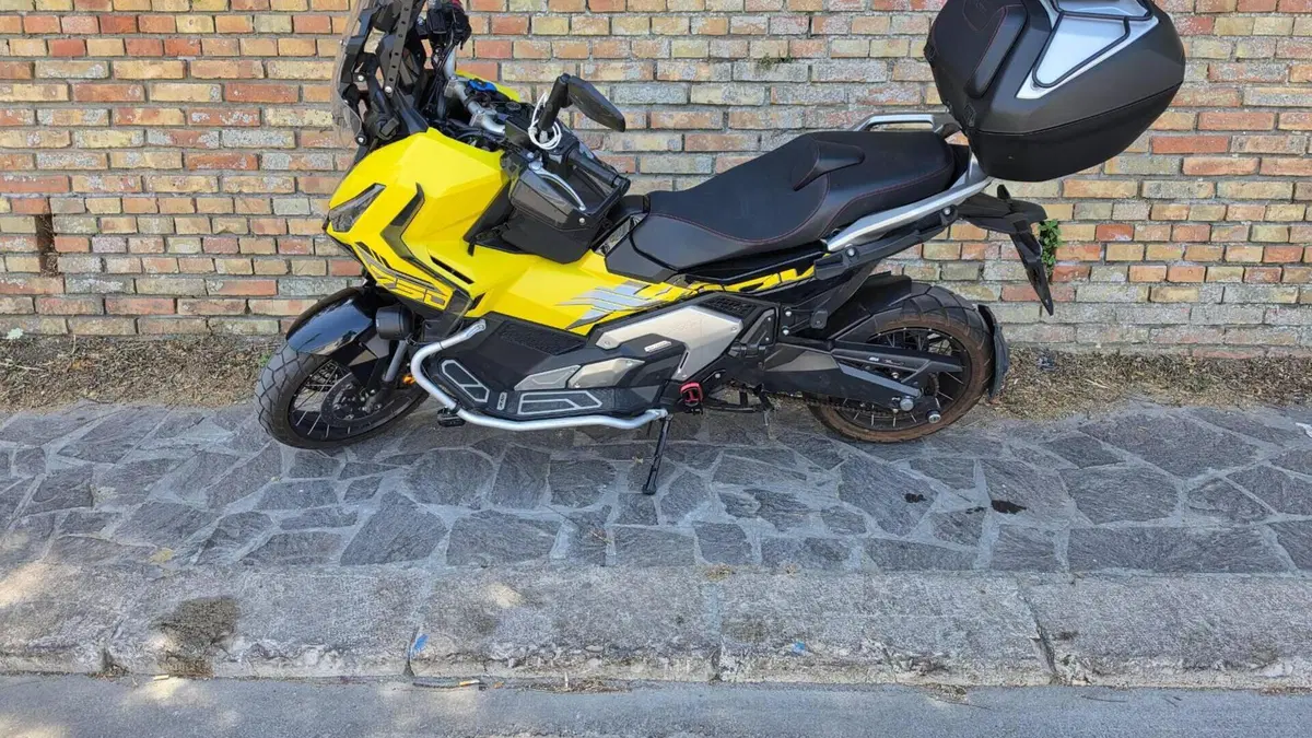 Honda X-ADV 750 Travel (2025 - 26)  (4)