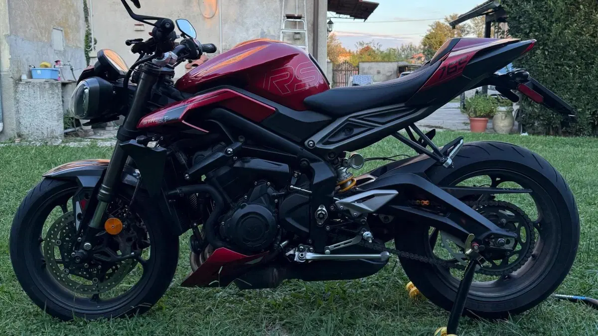 Triumph Street Triple 765 RS (2023 - 26)  (11)