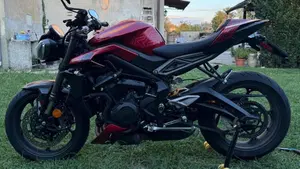 Triumph Street Triple 765 RS (2023 - 26)  (11)