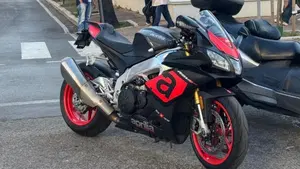 Aprilia RSV4 RR (2017 - 18)  (2)