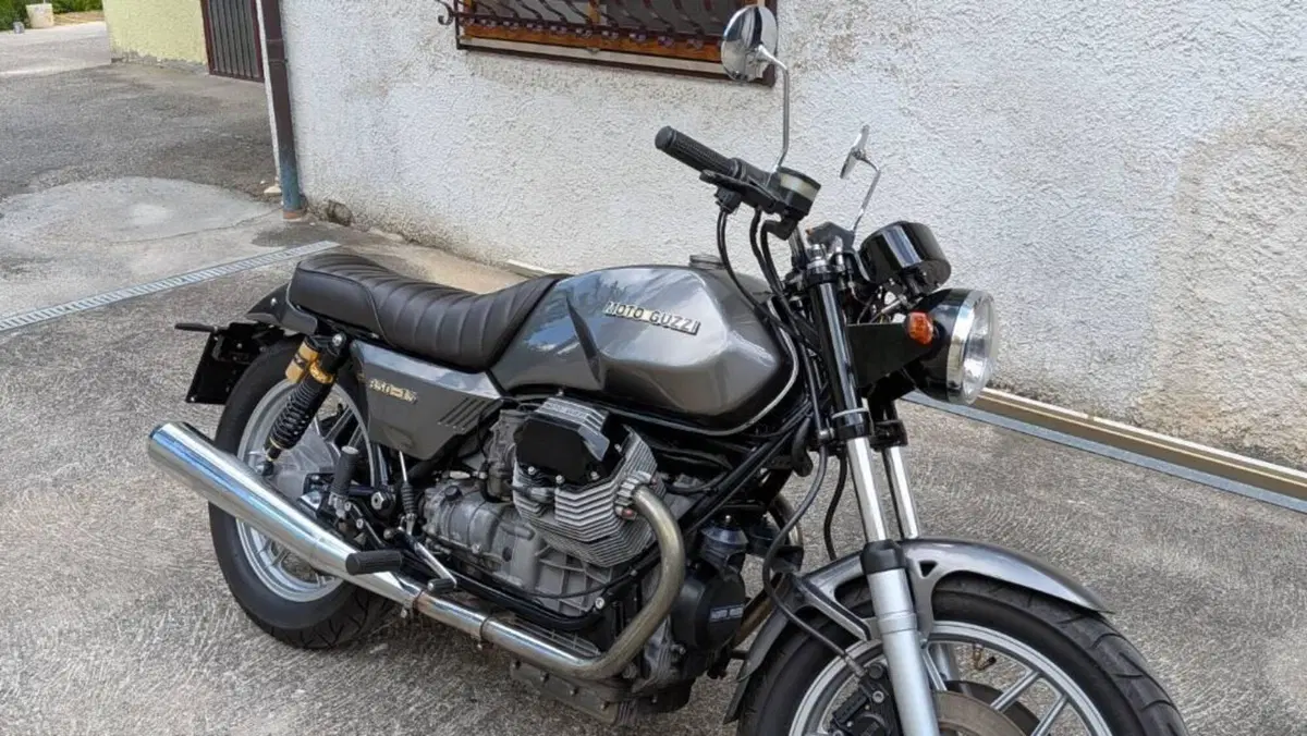 Moto Guzzi   (2)