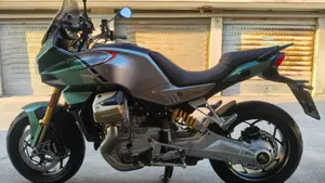 Moto Guzzi V100 Mandello S (2025 - 26)  (2)