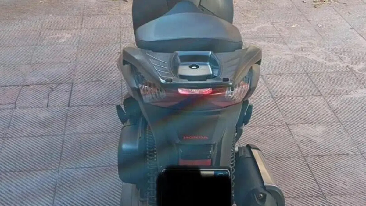 Honda SH 300 i Sport ABS (2018 - 20)  (2)