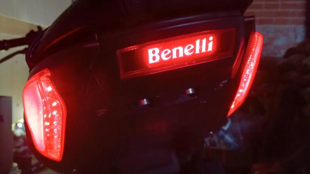 Benelli 502 C (2021 - 25)  (2)