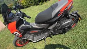 Aprilia SR GT 200 Sport (2022 - 24)  (3)