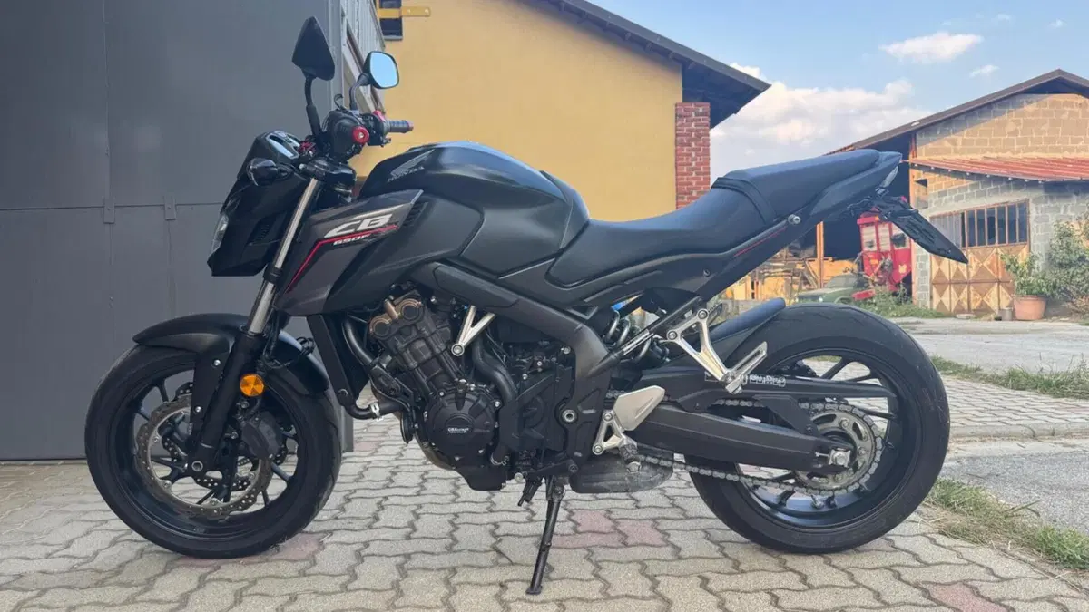 Honda CB 650 F (2017 - 18)  (2)