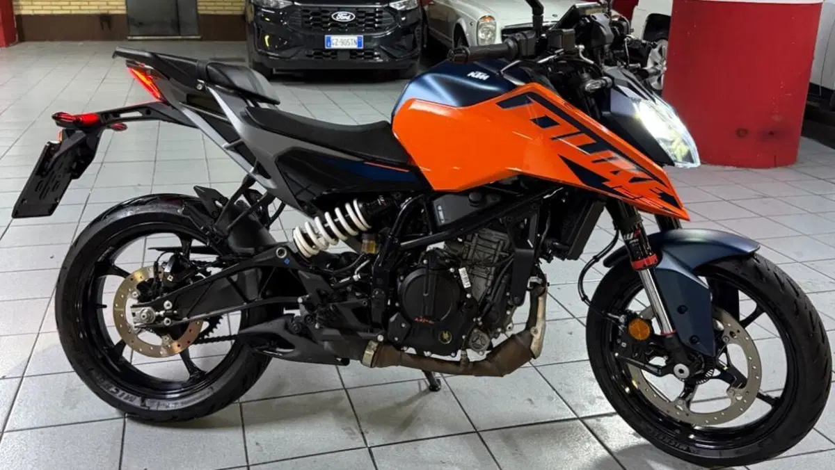 KTM 125 Duke (2024 - 25)  (2)
