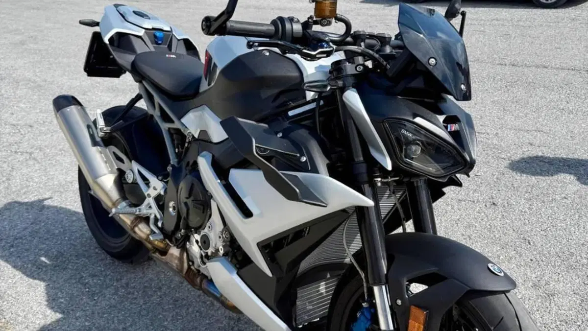 Bmw M 1000 R (2025 - 27)  (3)
