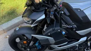 Bmw M 1000 R (2025 - 27)  (4)