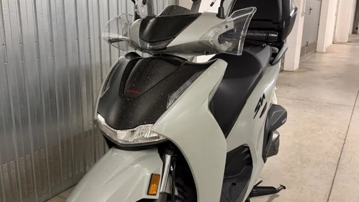Honda SH 350i Sport (2025 - 26)  (2)