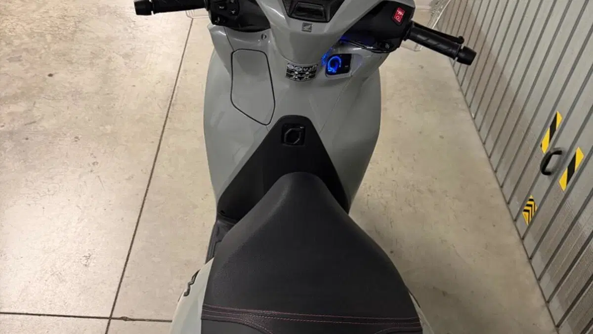 Honda SH 350i Sport (2025 - 26)  (6)