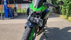 Kawasaki Z 500 SE (2024 - 26)  (2)