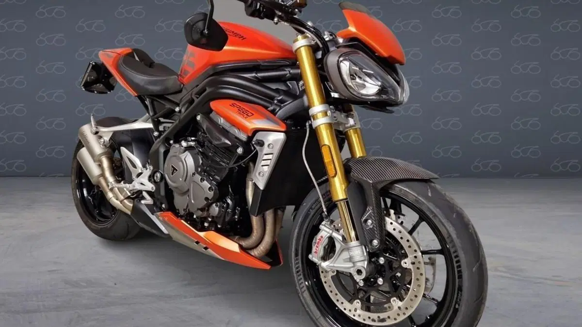 Triumph Speed Triple 1200 RS (2021 - 24)  (2)