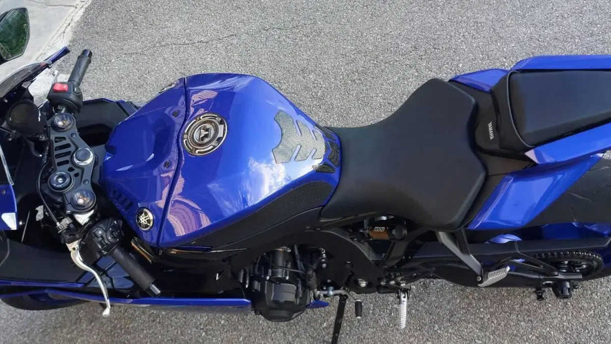 Yamaha YZF R9 (2025 - 26)  (5)