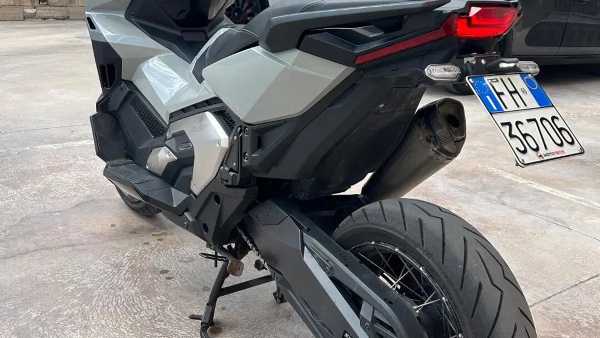 Honda X-ADV 750 DCT (2021 - 24)  (2)