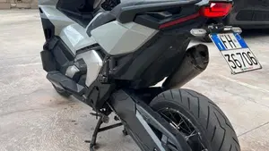 Honda X-ADV 750 DCT (2021 - 24)  (2)
