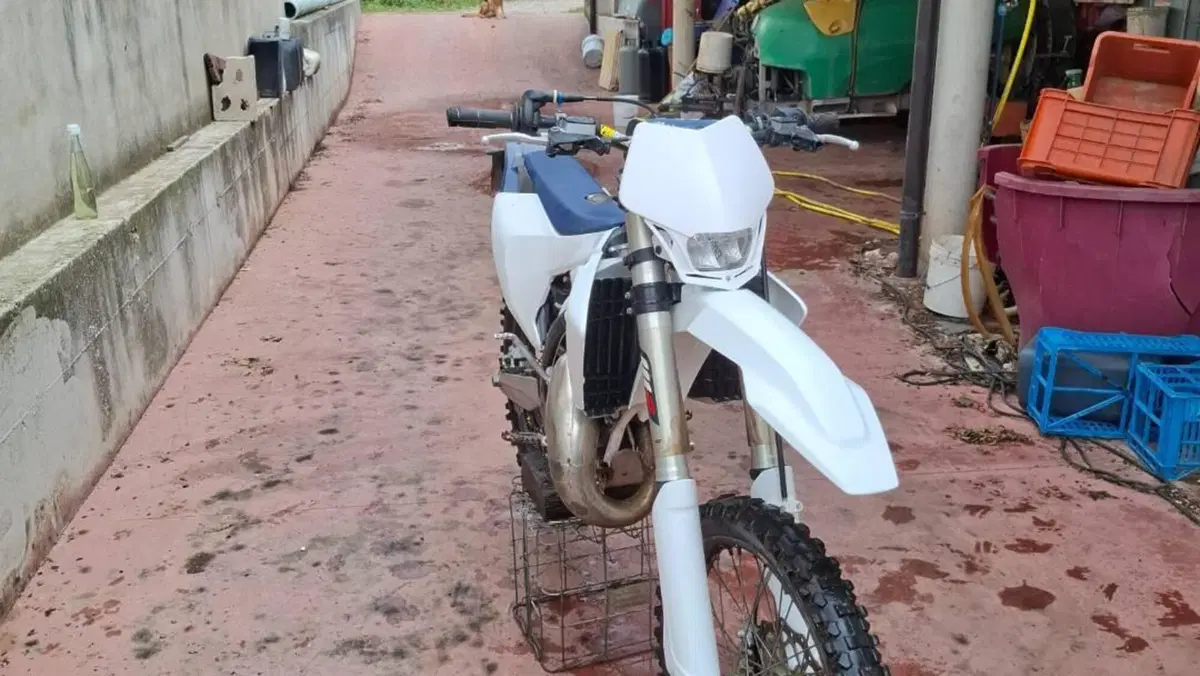 Husqvarna TC 125 (2016)  (4)