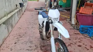 Husqvarna TC 125 (2016)  (4)