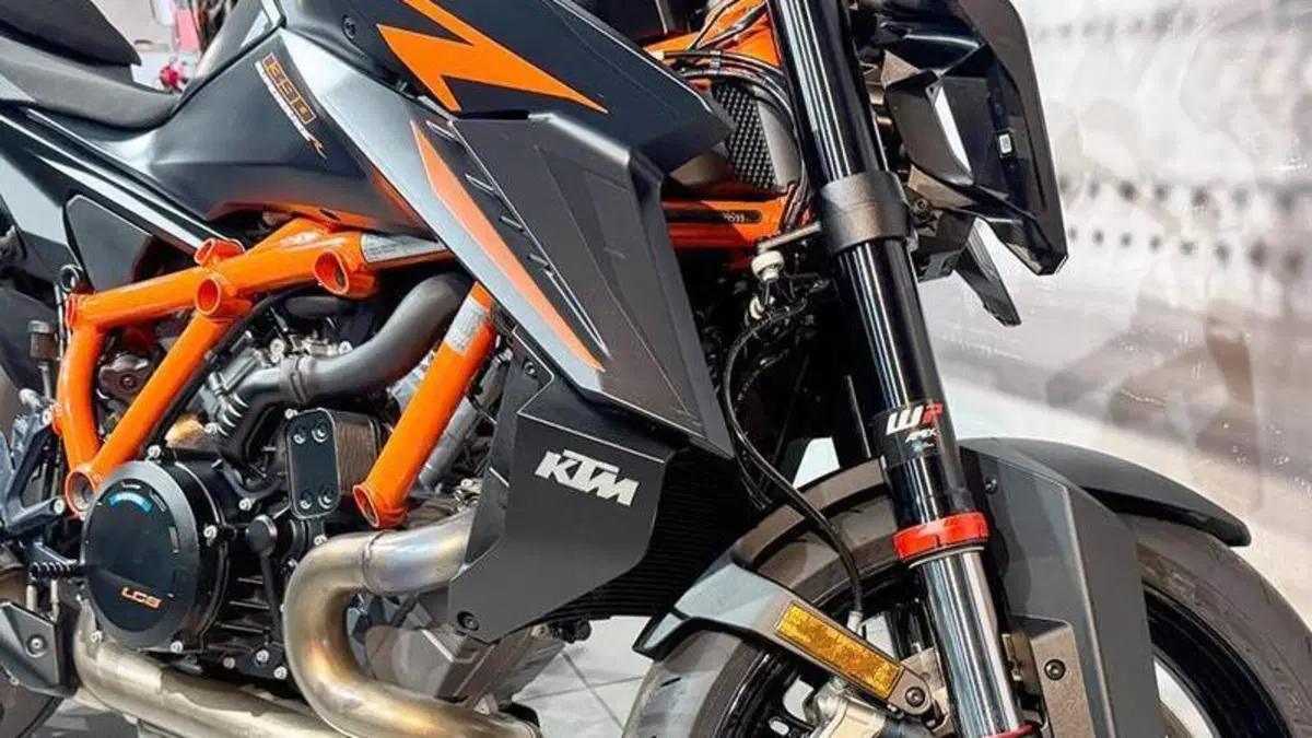 KTM 1390 Super Duke R (2024 - 26)  (4)