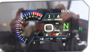 Suzuki GSX-8T (2025 - 26)  (4)