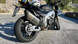 Aprilia Tuono V4 Factory (2021 - 24)  (2)