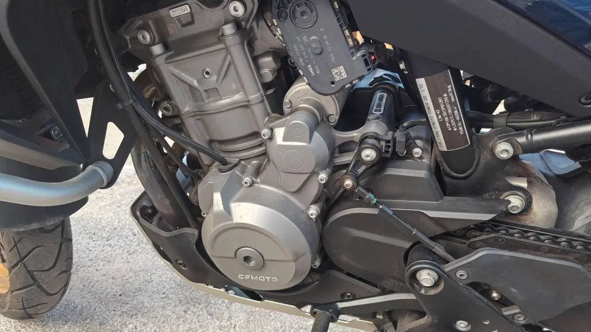 CFMOTO 800MT Touring (2022 - 26)  (9)