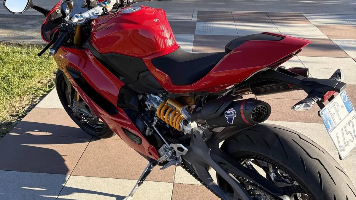 Ducati Panigale V2 S (2025 - 26)  (4)
