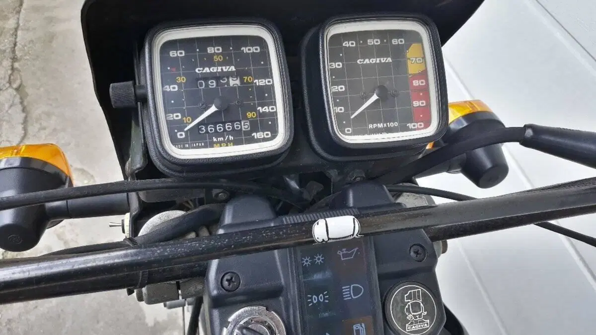 Cagiva Elefant 125  (4)