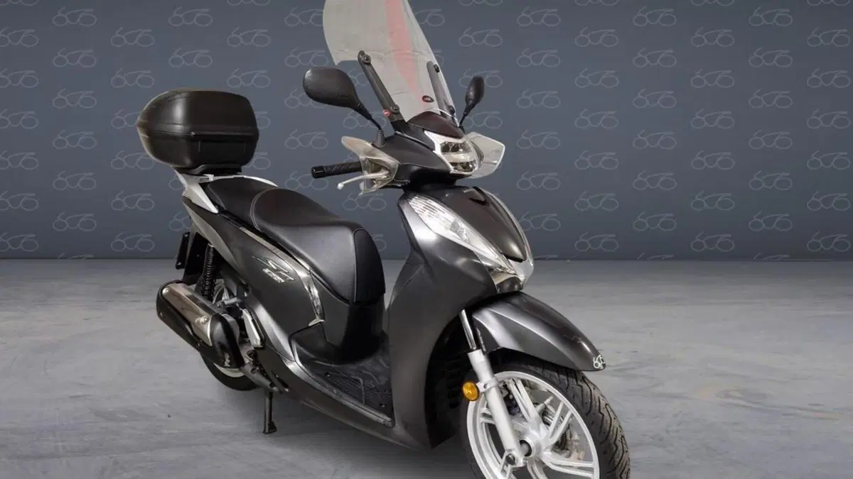 Honda SH 300 i ABS (2016 - 20)  (2)