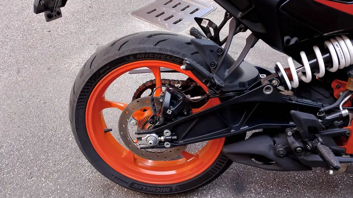 KTM 390 Duke (2024 - 25)  (6)