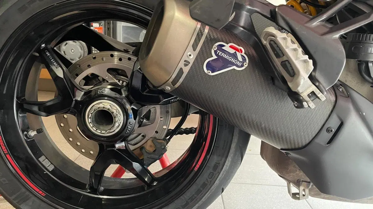 Ducati Multistrada 1200 S Pikes Peak (2016 - 17)  (10)