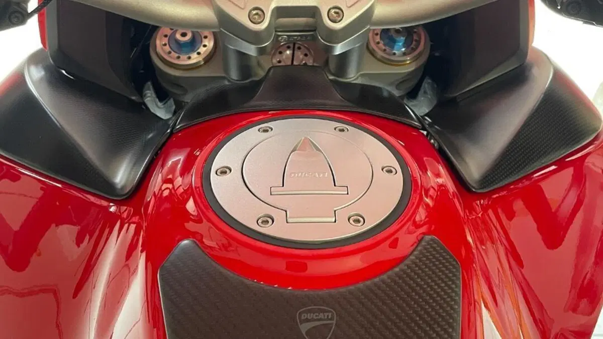 Ducati Multistrada 1200 S Pikes Peak (2016 - 17)  (12)
