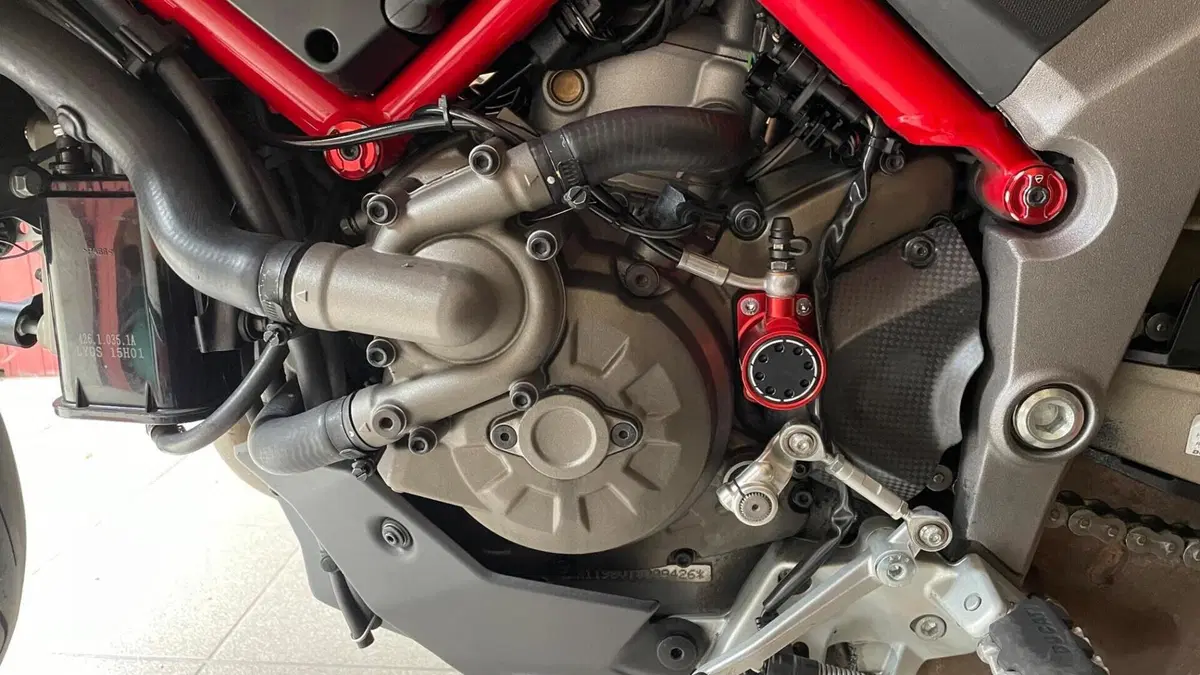 Ducati Multistrada 1200 S Pikes Peak (2016 - 17)  (17)