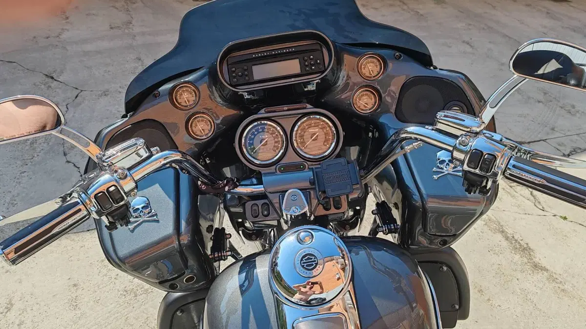 Harley-Davidson 1800 Road Glide Ultra (2011 - 12) - FLTRUSE  (5)