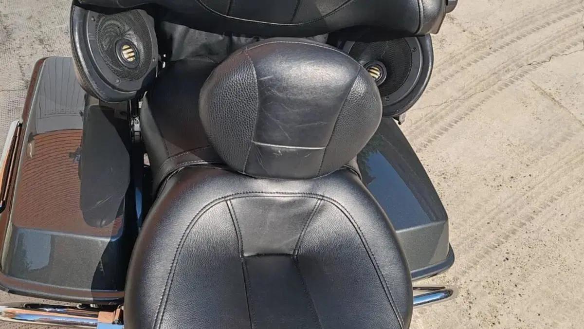 Harley-Davidson 1800 Road Glide Ultra (2011 - 12) - FLTRUSE  (6)
