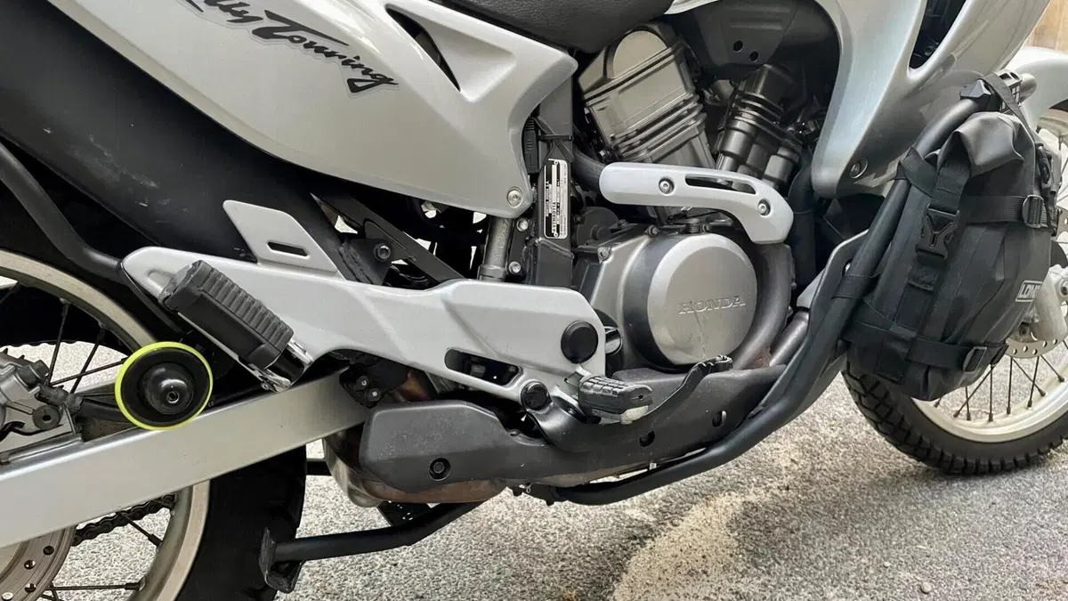 Honda Transalp XL 650V (2000 - 04)  (7)