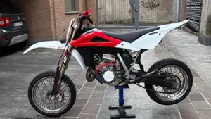 Husqvarna SM 125 (2008)  (2)