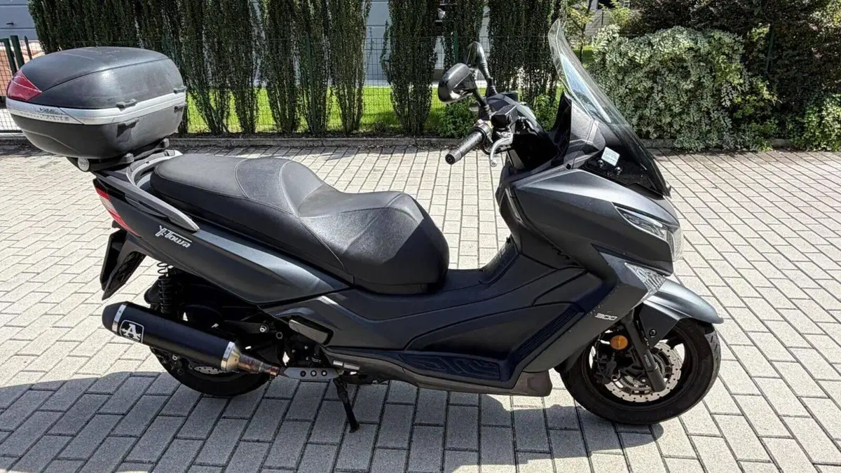 Kymco X-Town 300i City (2020)  (2)