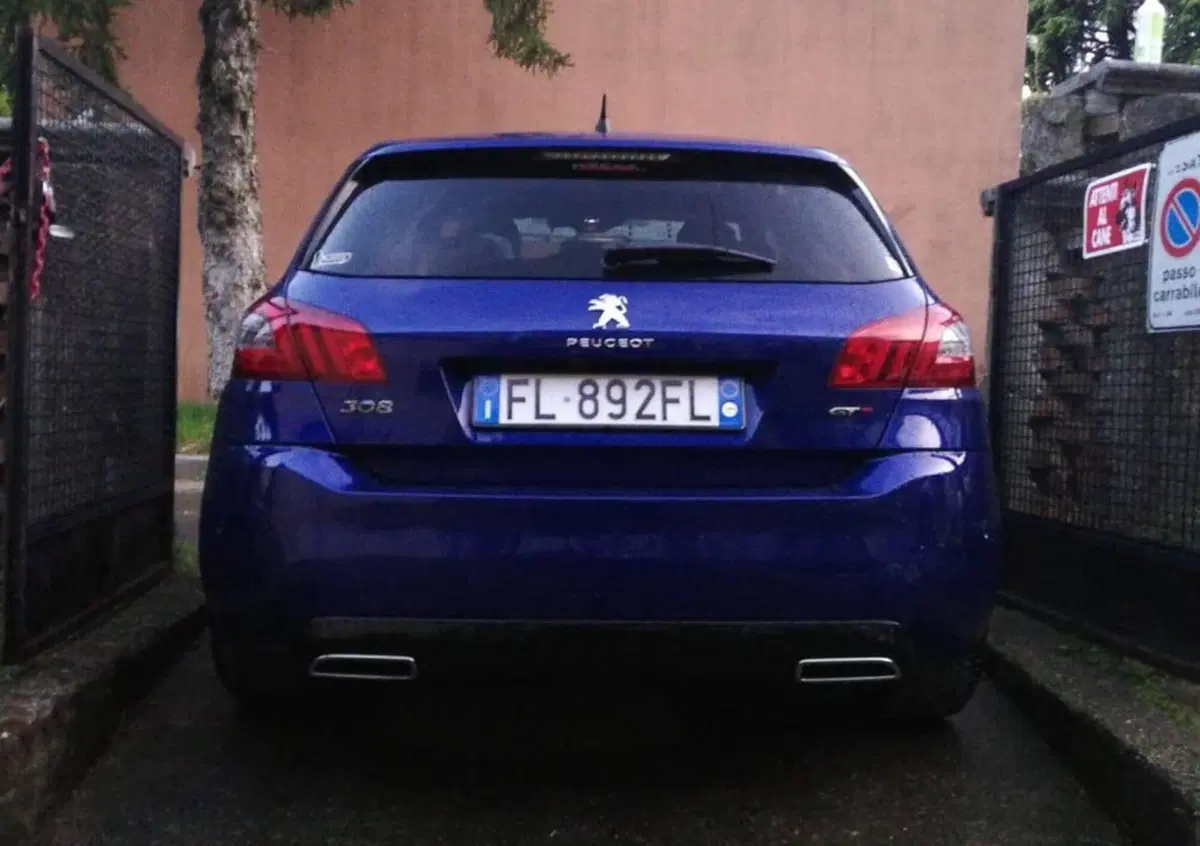 Peugeot 308 BlueHDi 180 S&S EAT8 GT (7)