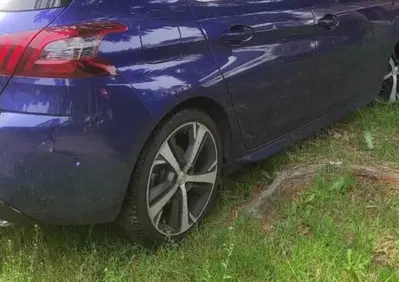 Peugeot 308 BlueHDi 180 S&S EAT8 GT (10)