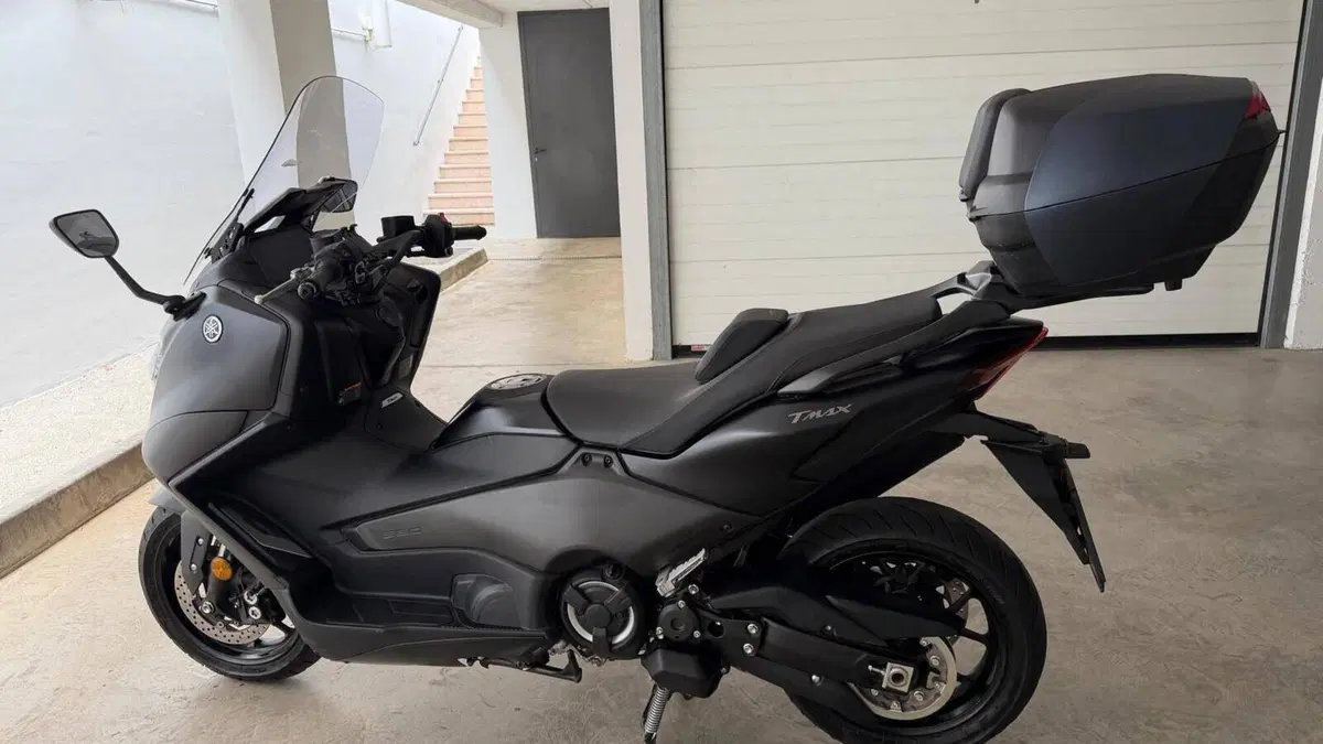 Yamaha T-Max 560 (2022 - 24)  (2)